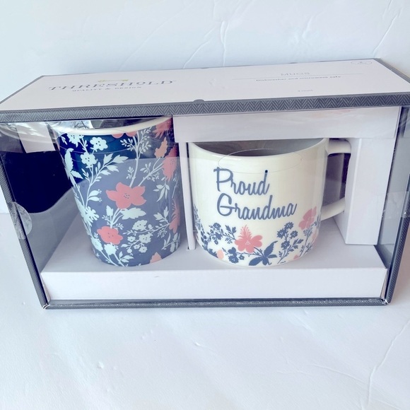 NEW in Box 2 Pack Mugs Proud Grandma Threshold Flowers Gift Grandmother - Picture 2 of 9